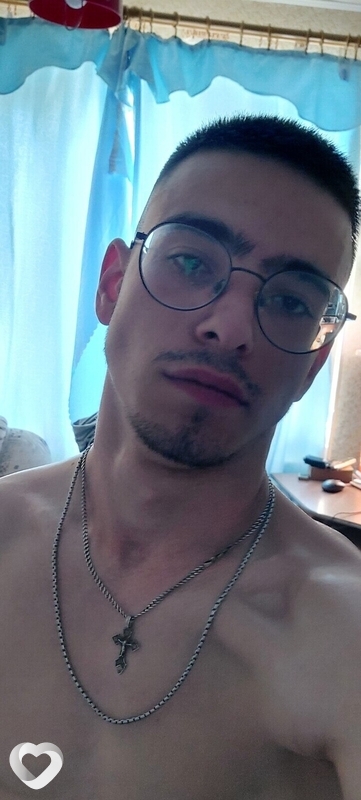 Артур, 20, Витебске — анкета №908342