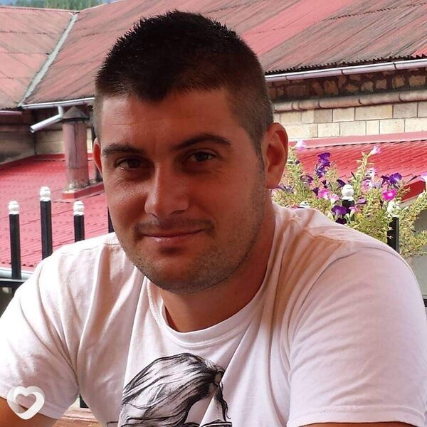 Mihai, Bacău
