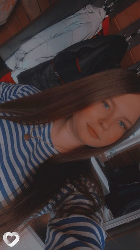Юля, 21, Саянске — анкета №909371