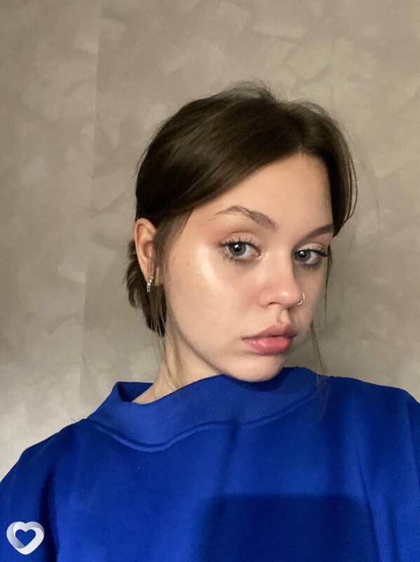 Марина, 21, Барнауле — анкета №910992