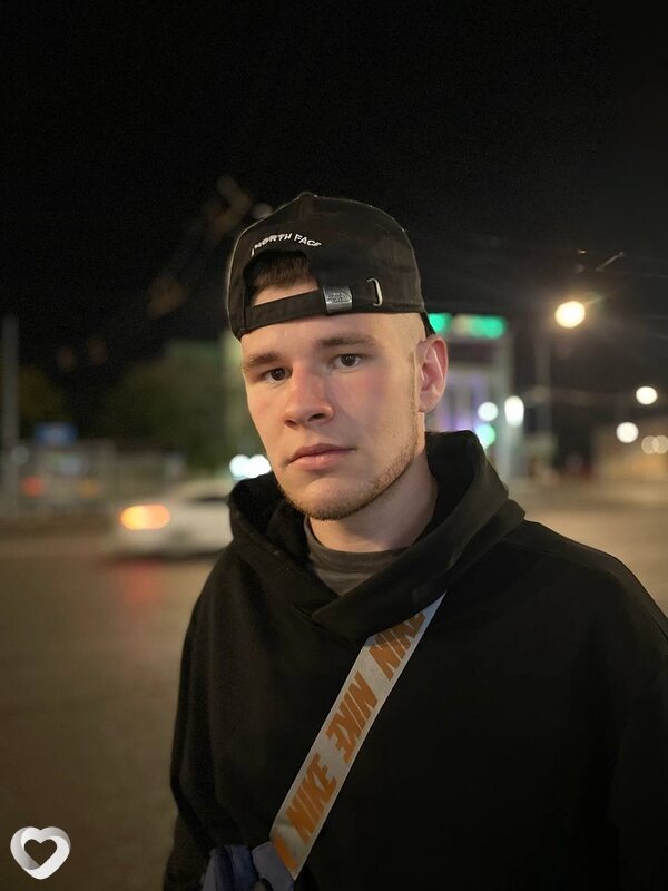 Павел, 21, Москве — анкета №912388