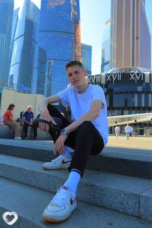 Макс, 21, Полевское — анкета №912815