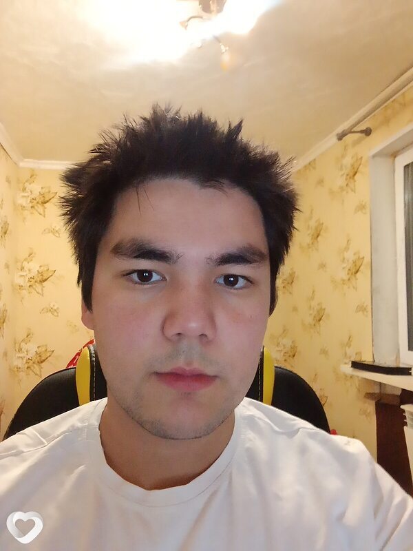 Илья, 21, Тюмени — анкета №913098