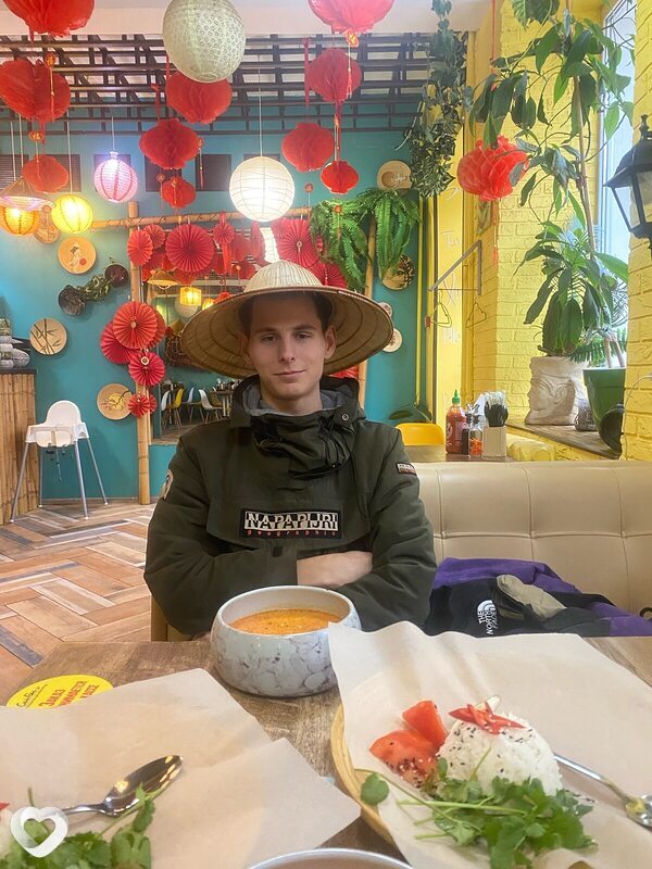 Димон, 21, Севастополе — анкета №913989