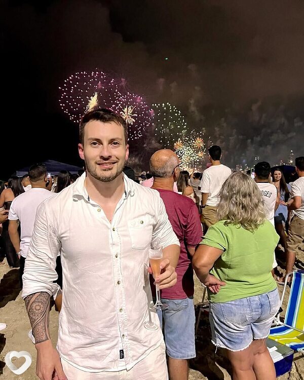 Виталий, 23, Перми — анкета №915045