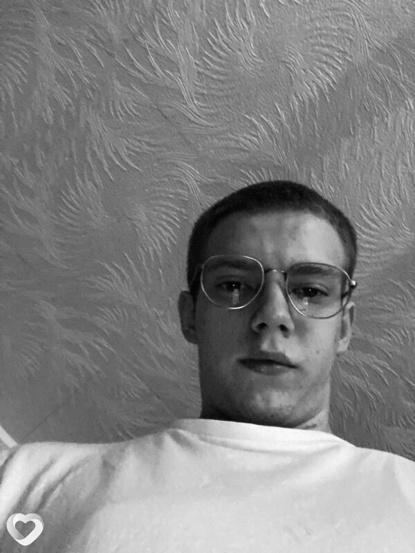 Эдуард, 25, Енакиеве — анкета №915602