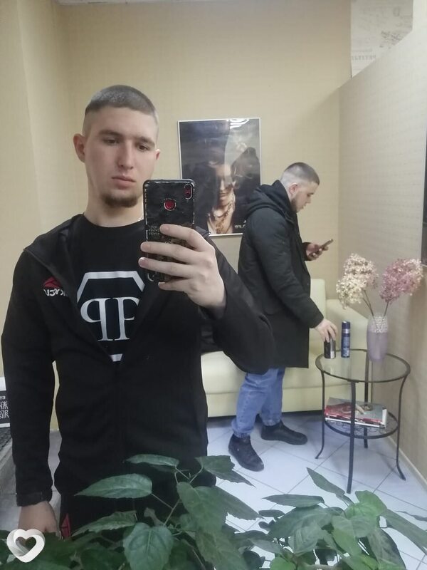 Лев, 22, Брянске — анкета №915924