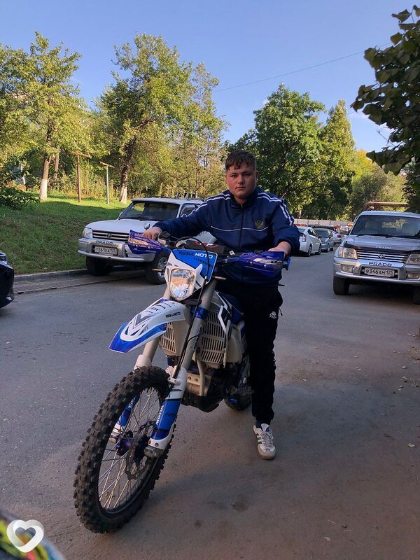 Дмитрий, 21, Артеме — анкета №915958