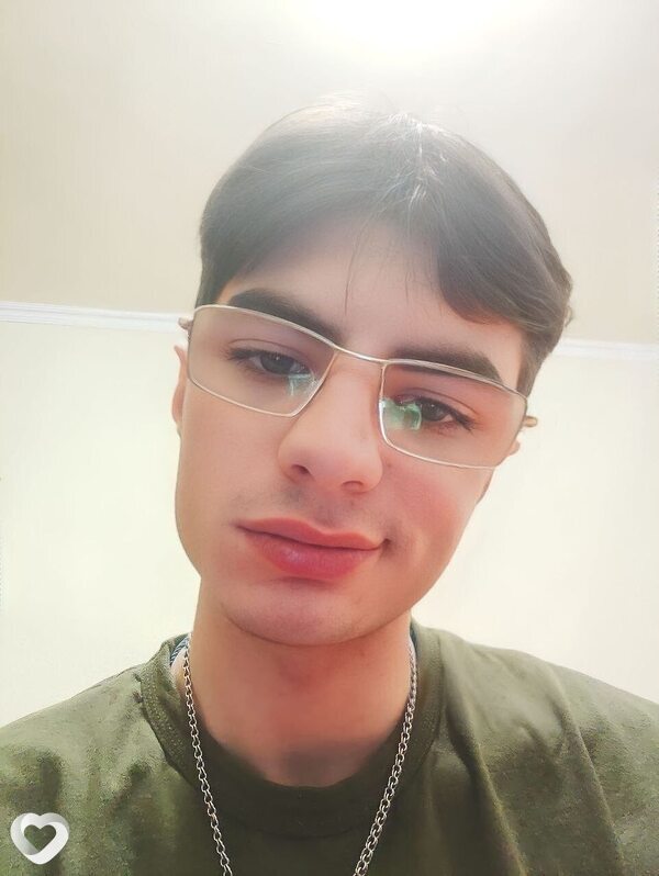 Денис, 21, Симферополе — анкета №917301