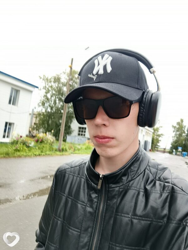 Максим, 21, Тюмени — анкета №917369
