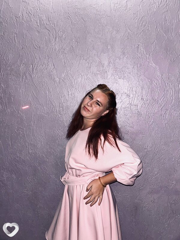 Арина, 21, Луганске — анкета №917448
