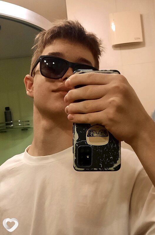 Роман, 21, Ростове-на-Дону — анкета №922194