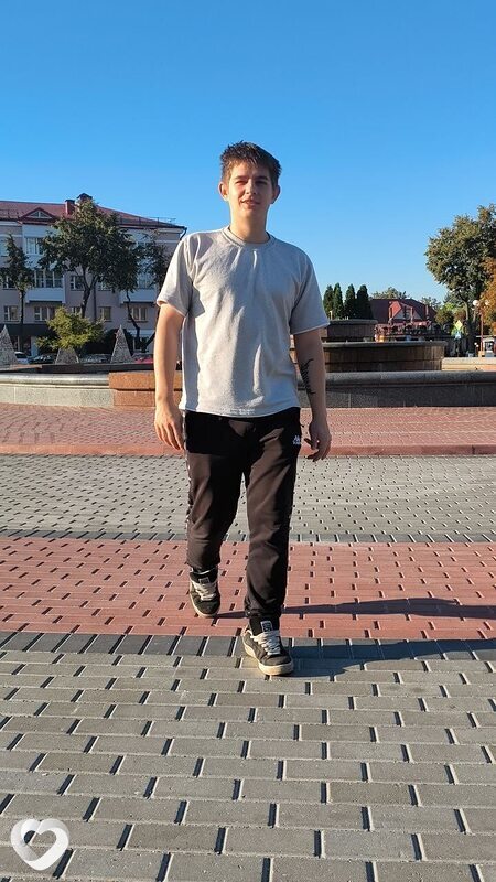 Виталик, 21, Волковыске — анкета №921937