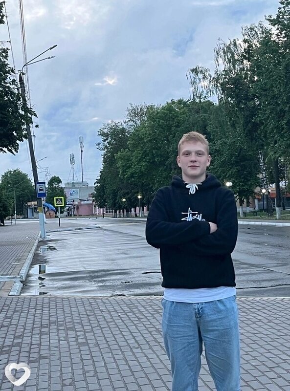 Влад, 21, Смоленске — анкета №922836