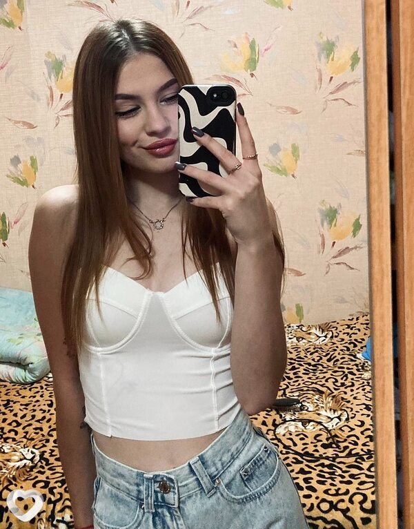 Алёна, 21, Санкт-Петербурге — анкета №924323