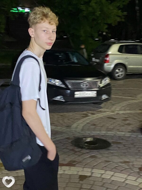 Денис, 21, Брянске — анкета №924283