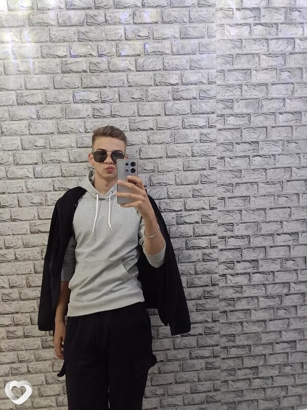 Сергей, 21, Еманжелинске — анкета №925274