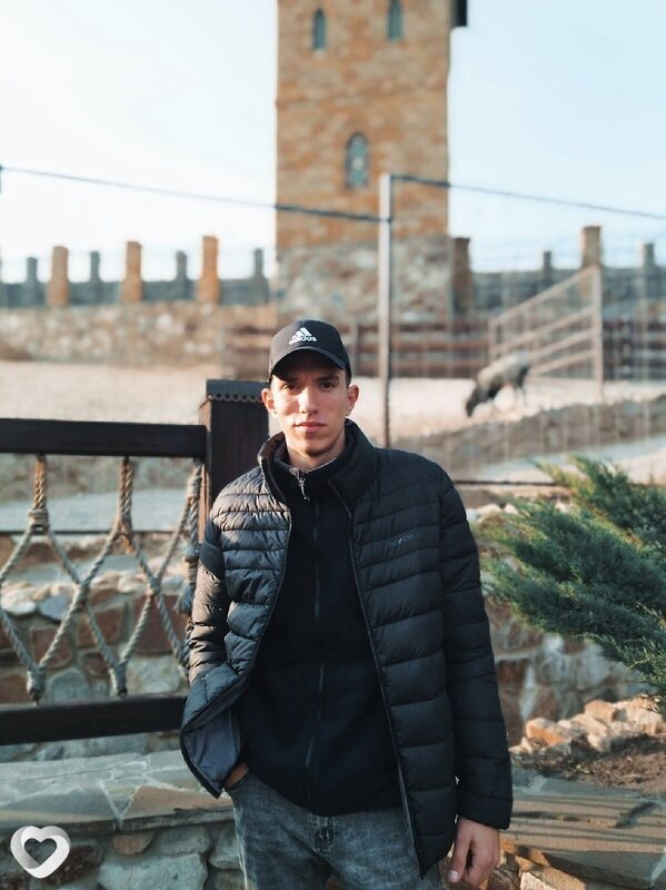 Владимир, 25, Таганроге — анкета №926139