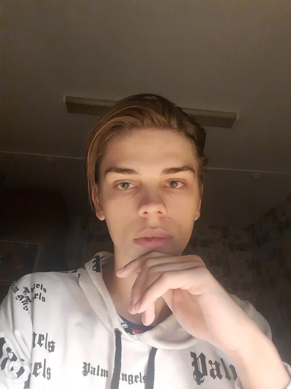 Толик, 21, Пинске — анкета №926876