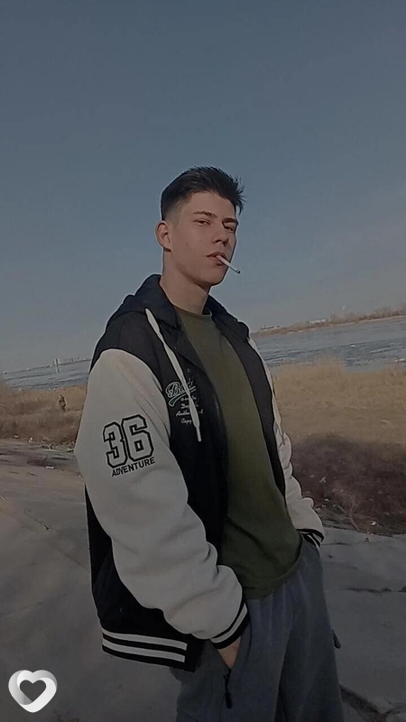 Илья, 22, Астрахани — анкета №927586