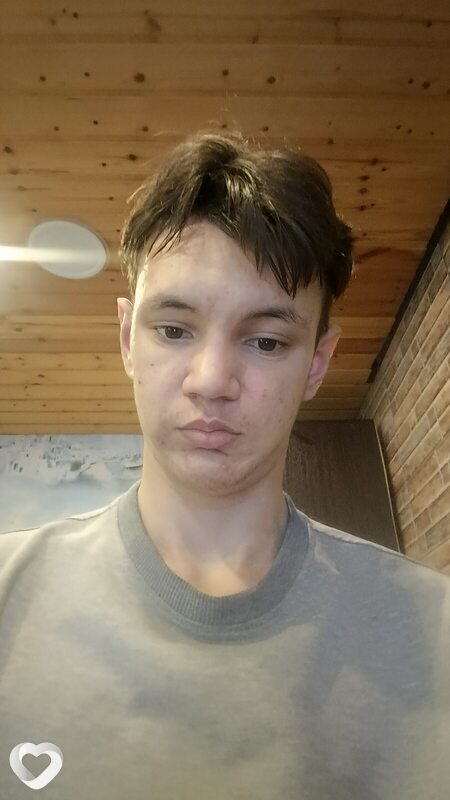 Антон, 21, Коломне — анкета №928004
