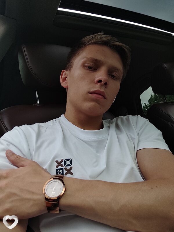 Влад, 23, Москве — анкета №928324