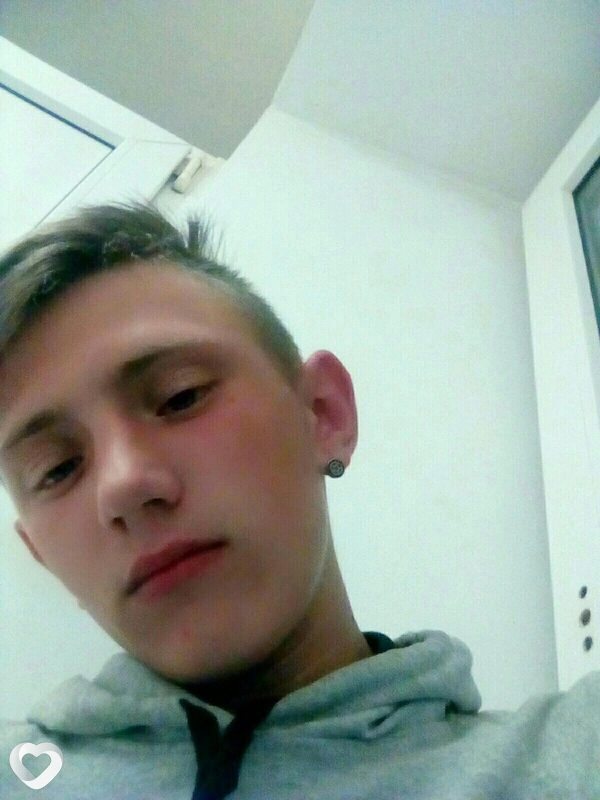 Артём, 24, Мостах — анкета №928835
