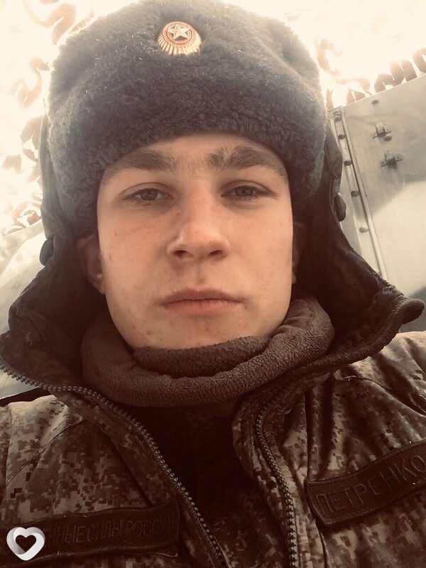 Илья, 21, Ростове-на-Дону — анкета №929259