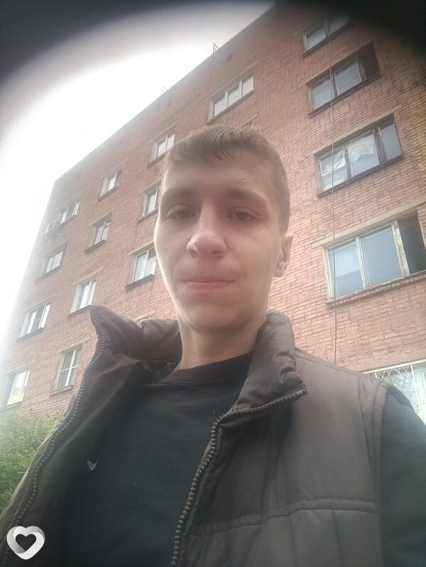 Илья, 25, Омске — анкета №929141