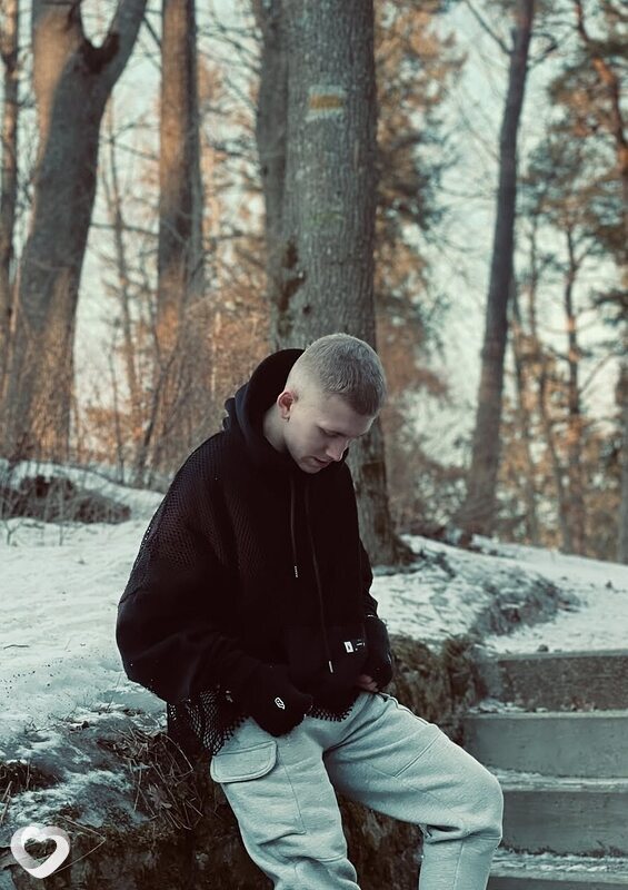 Валентин, 24, Бобруйске — анкета №930163