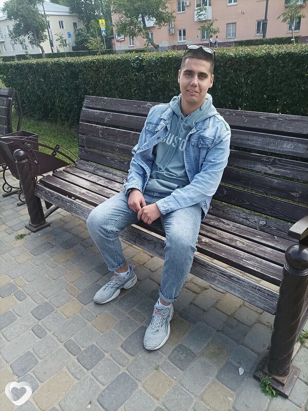 Артём, 24, Тольятти — анкета №930422