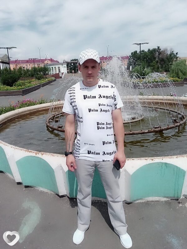 Дмитрий, 40, Новотроицке — анкета №931077