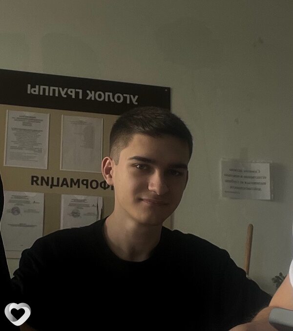 Максим, 20, Москве — анкета №931211