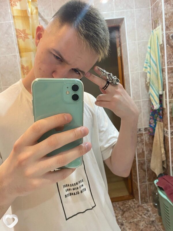 Ваня, 23, Бердске — анкета №931168