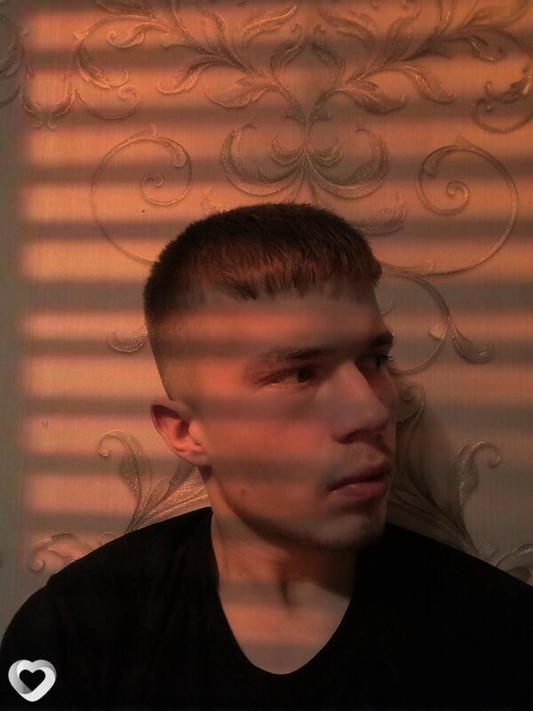 Максим, 21, Могилев — анкета №931436