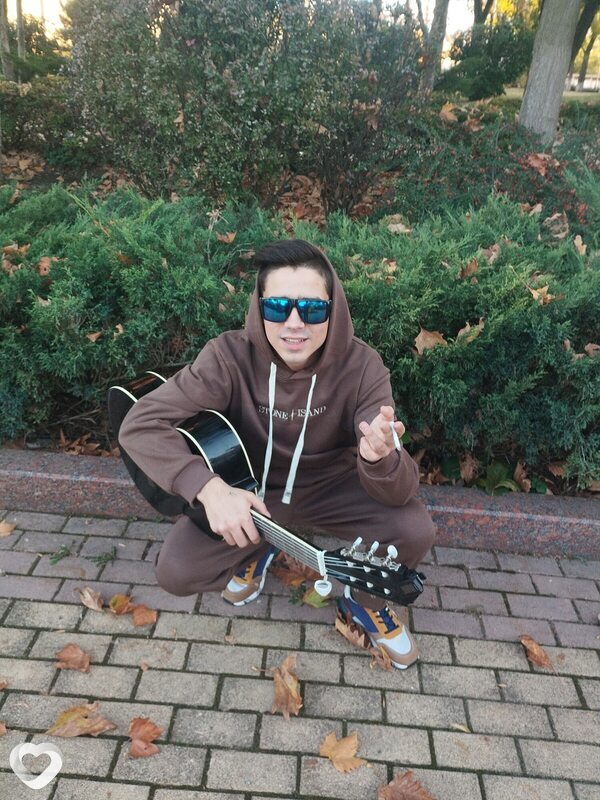 Дима, 22, Москве — анкета №931561