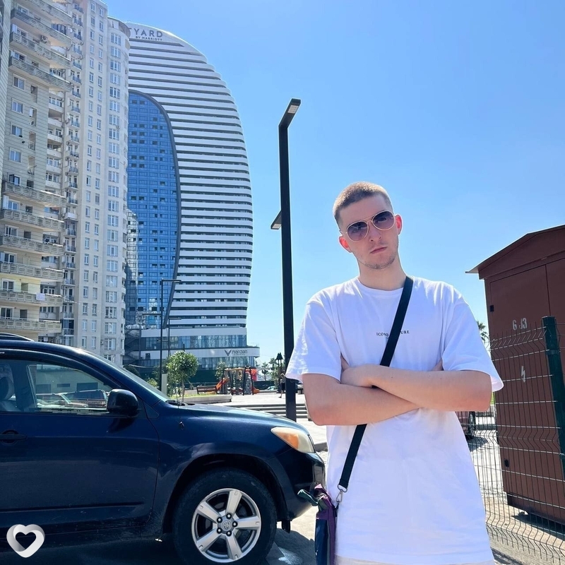 Максим, 21, Москве — анкета №931981