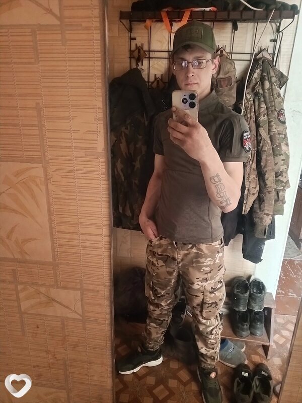 Анатолий, 30, Луганске — анкета №932778