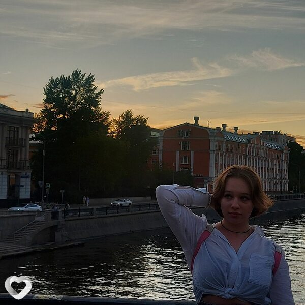 Ксюша, 20, Москве — анкета №933392