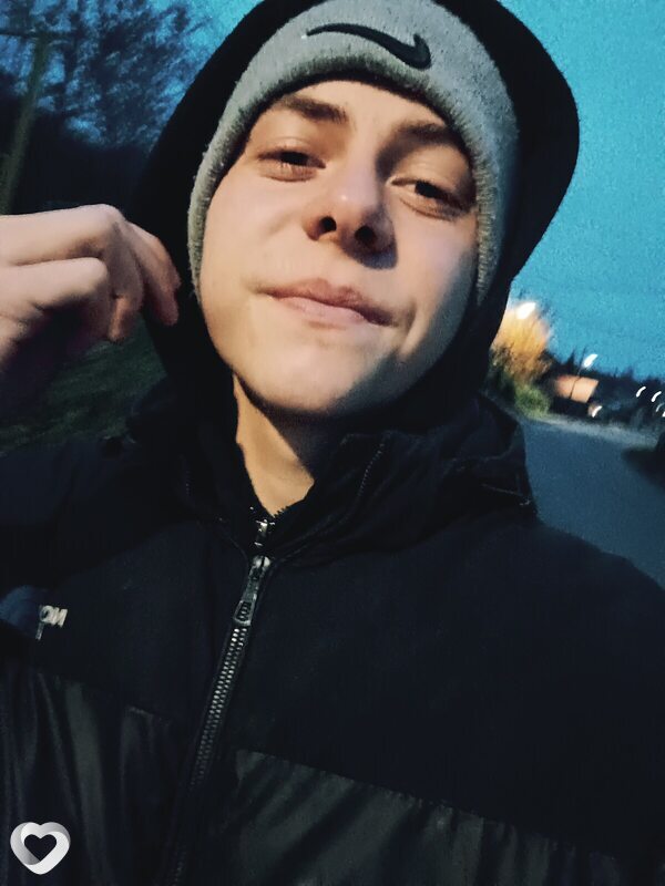 Вячеслав, 20, Горно-Алтайске — анкета №933828