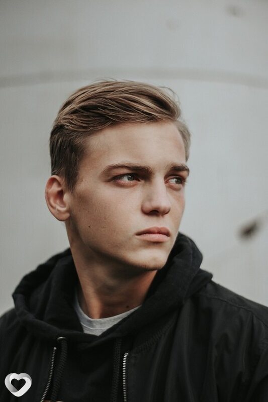 Александр, 26, Енисейске — анкета №933898
