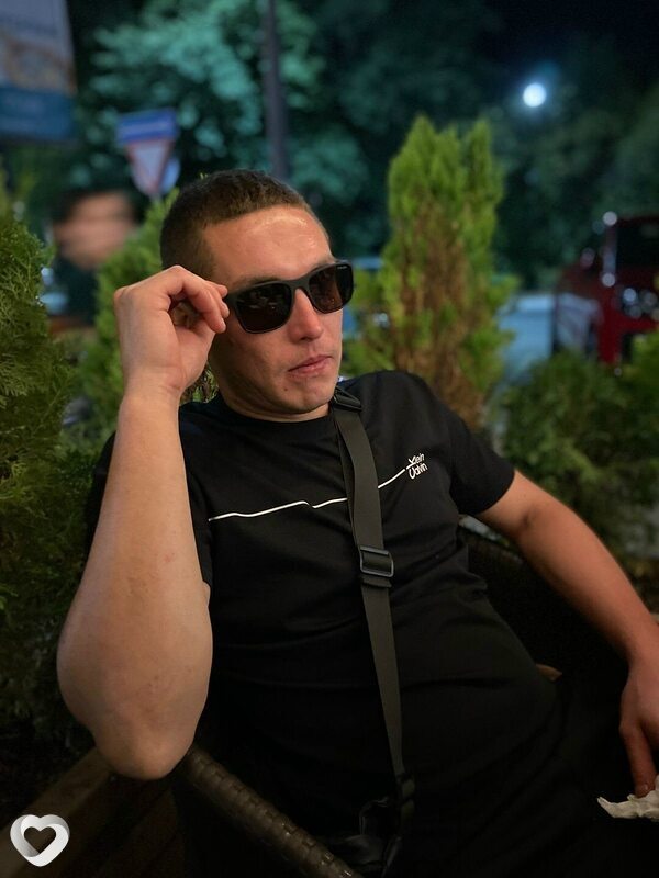 Виталий, 27, Каменске-Шахтинском — анкета №933901