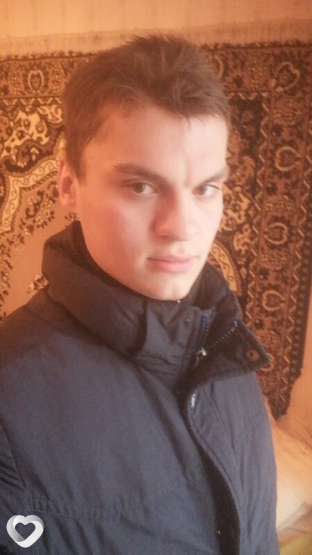 Максим, 21, Москве — анкета №935329