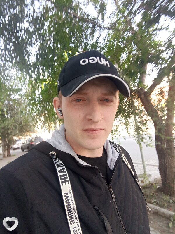 Олег, 28, Новоалтайске — анкета №936538