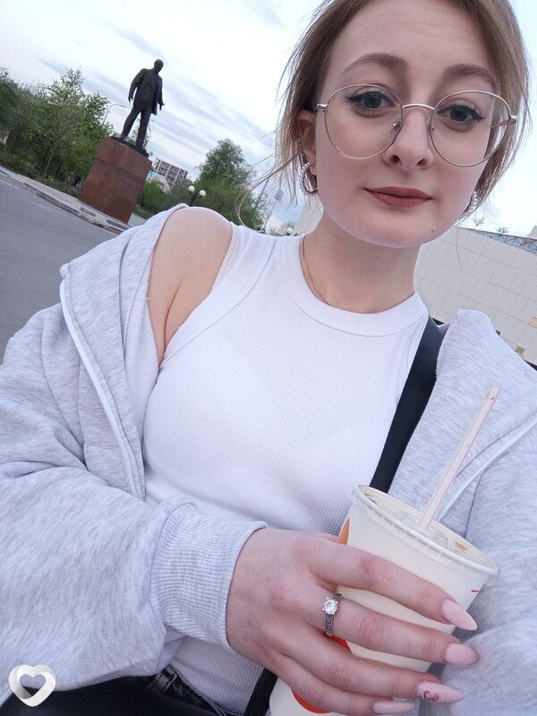 Елена, 21, Электростали — анкета №937342