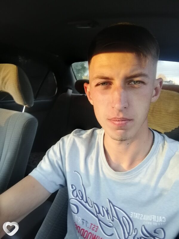 Толя, 26, Москве — анкета №937663