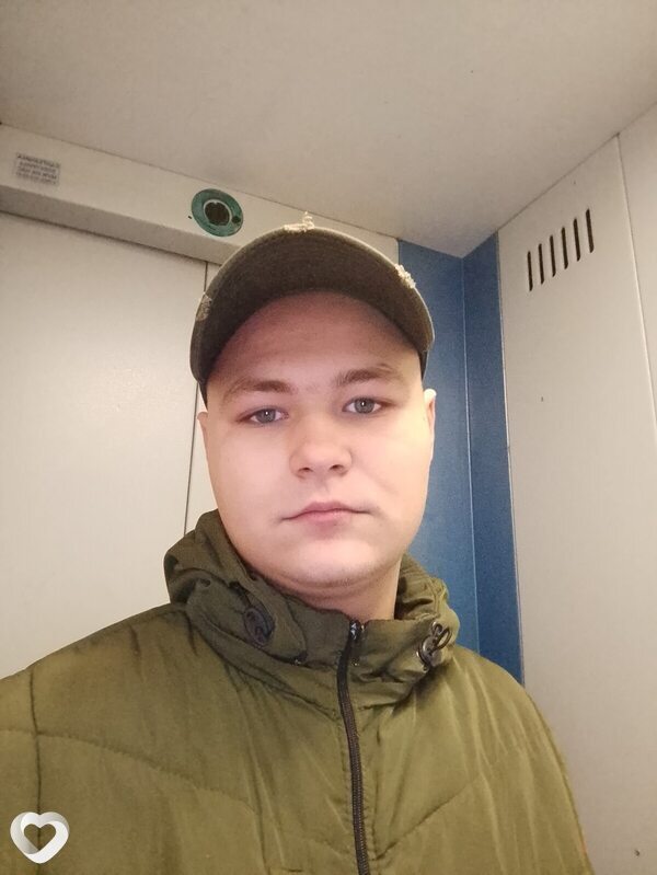 Артём, 21, Москве — анкета №941401