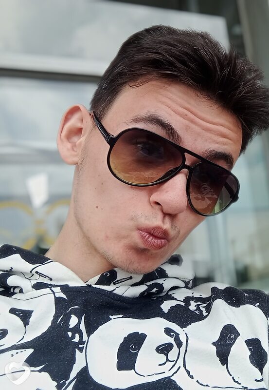 Александр, 22, Луганске — анкета №942731