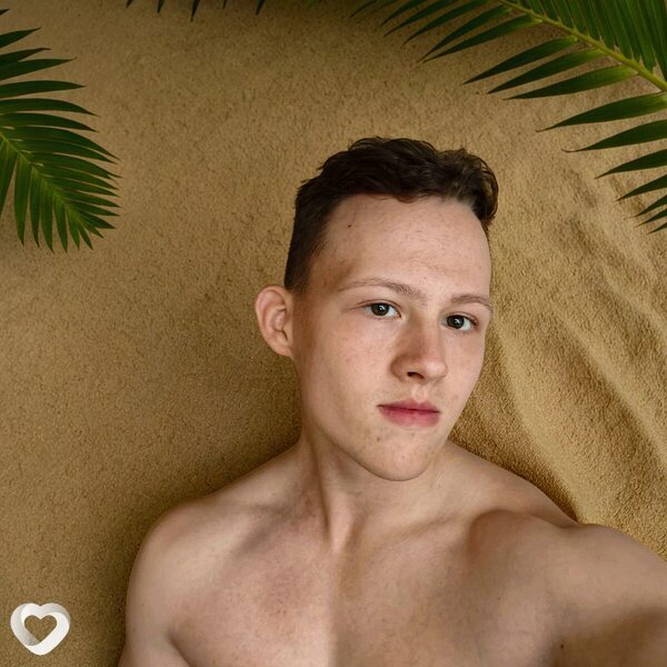 Максим, 22, Москве — анкета №943825