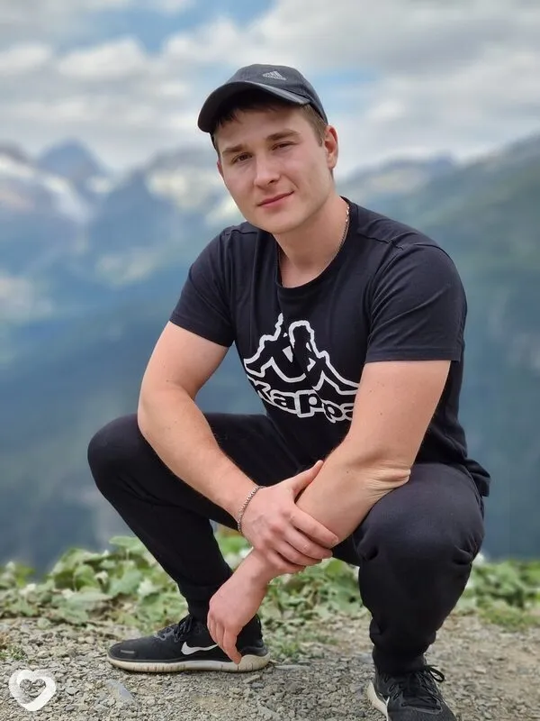 Вова, 28, Москве — анкета №944378
